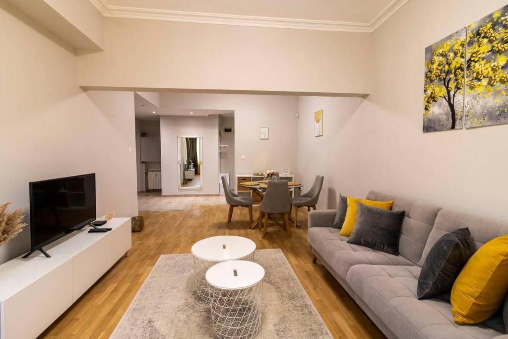 Spacious Aristocratic Apt. With A Colourful View 소피아 외부 사진