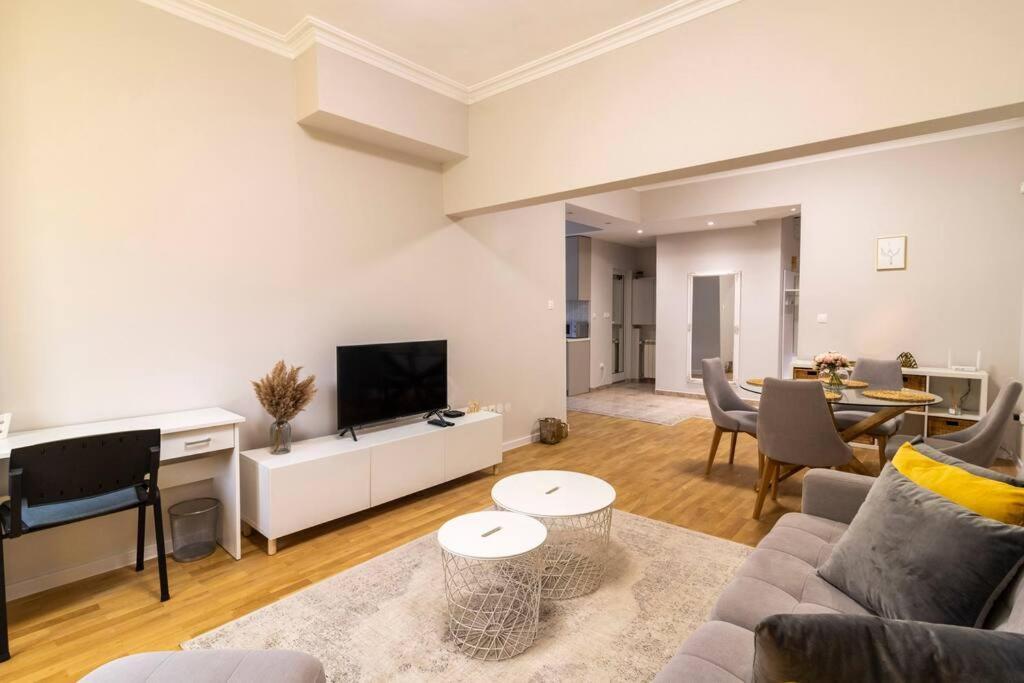Spacious Aristocratic Apt. With A Colourful View 소피아 외부 사진